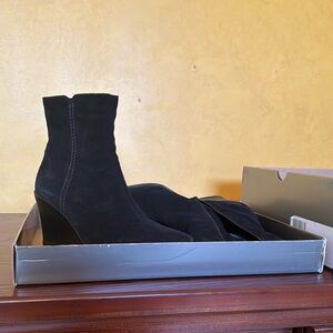 La Canadienne, Irene, black Suede, size 6M
